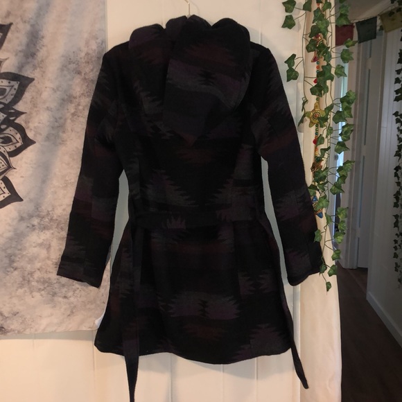 STEVE MADDEN BLANKET WRAP AZTEC DESIGN WINTER COAT PURPLE SIZE MEDIUM W/ HOOD - Picture 5 of 8